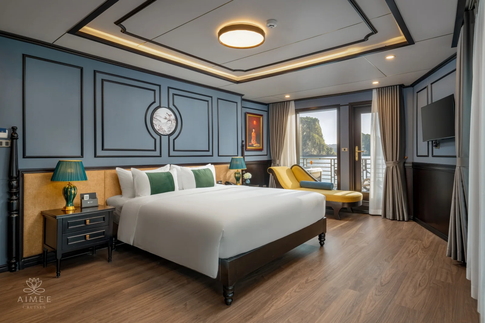 Suite Essence Terrace có bể sục Jacuzzi du thuyền Aimée