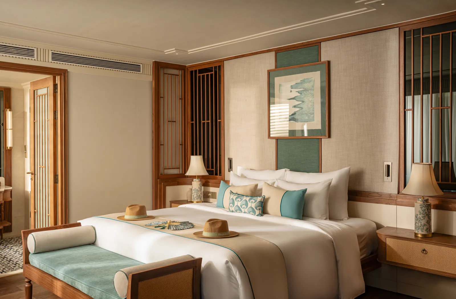 Symphony Suite ban công riêng du thuyền Bhaya Soul