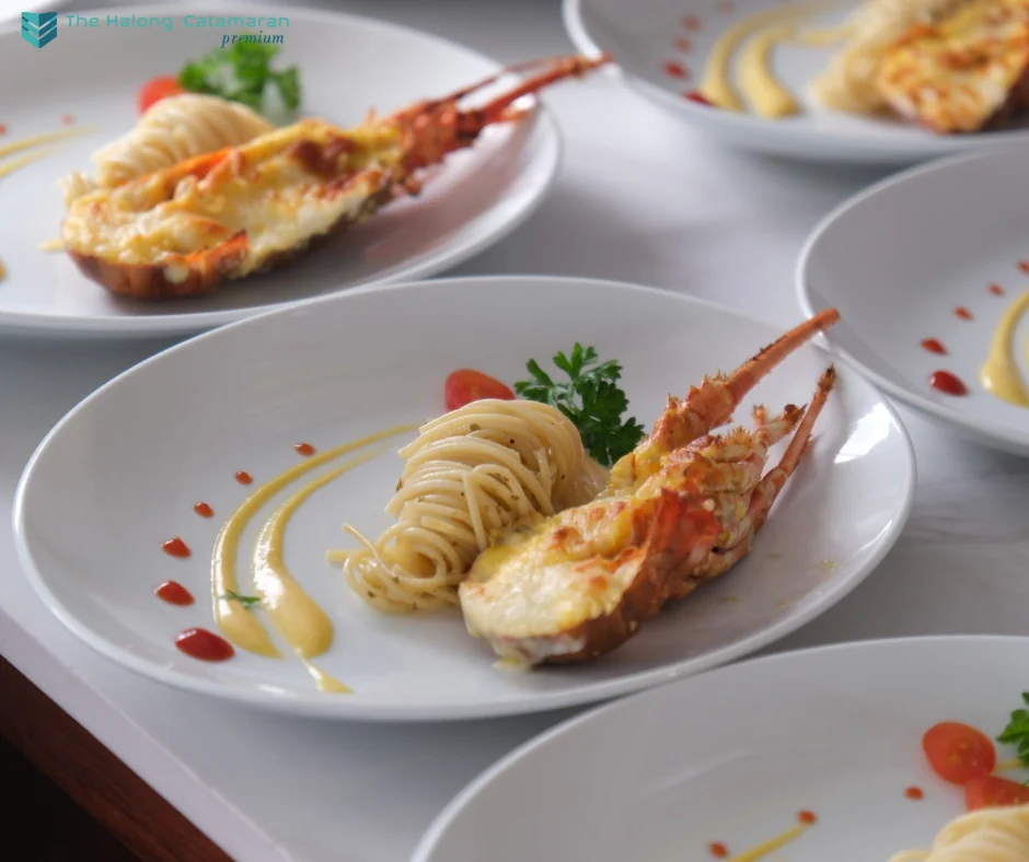 Bữa trưa set menu thượng hạng phục vụ trên du thuyền The Halong Catamaran 2