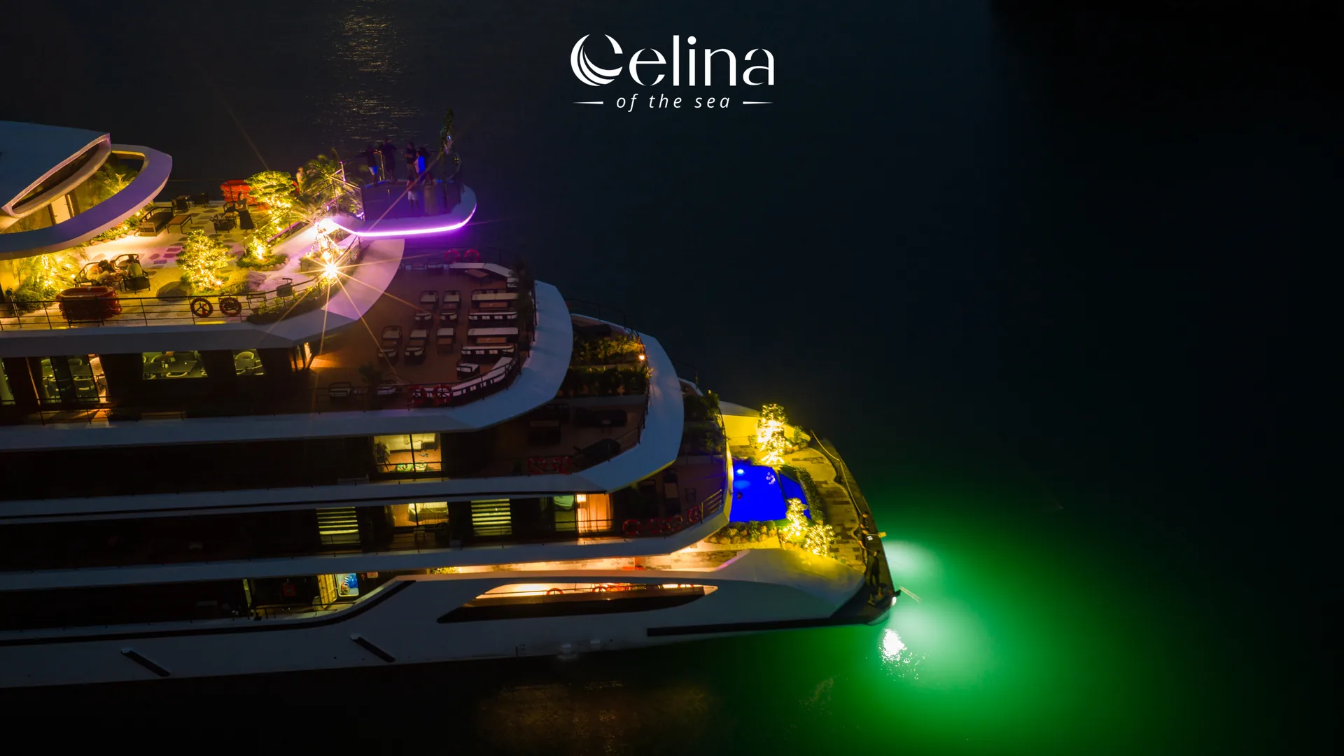 Vịnh Lan Hạ yên tĩnh với du thuyền Celina