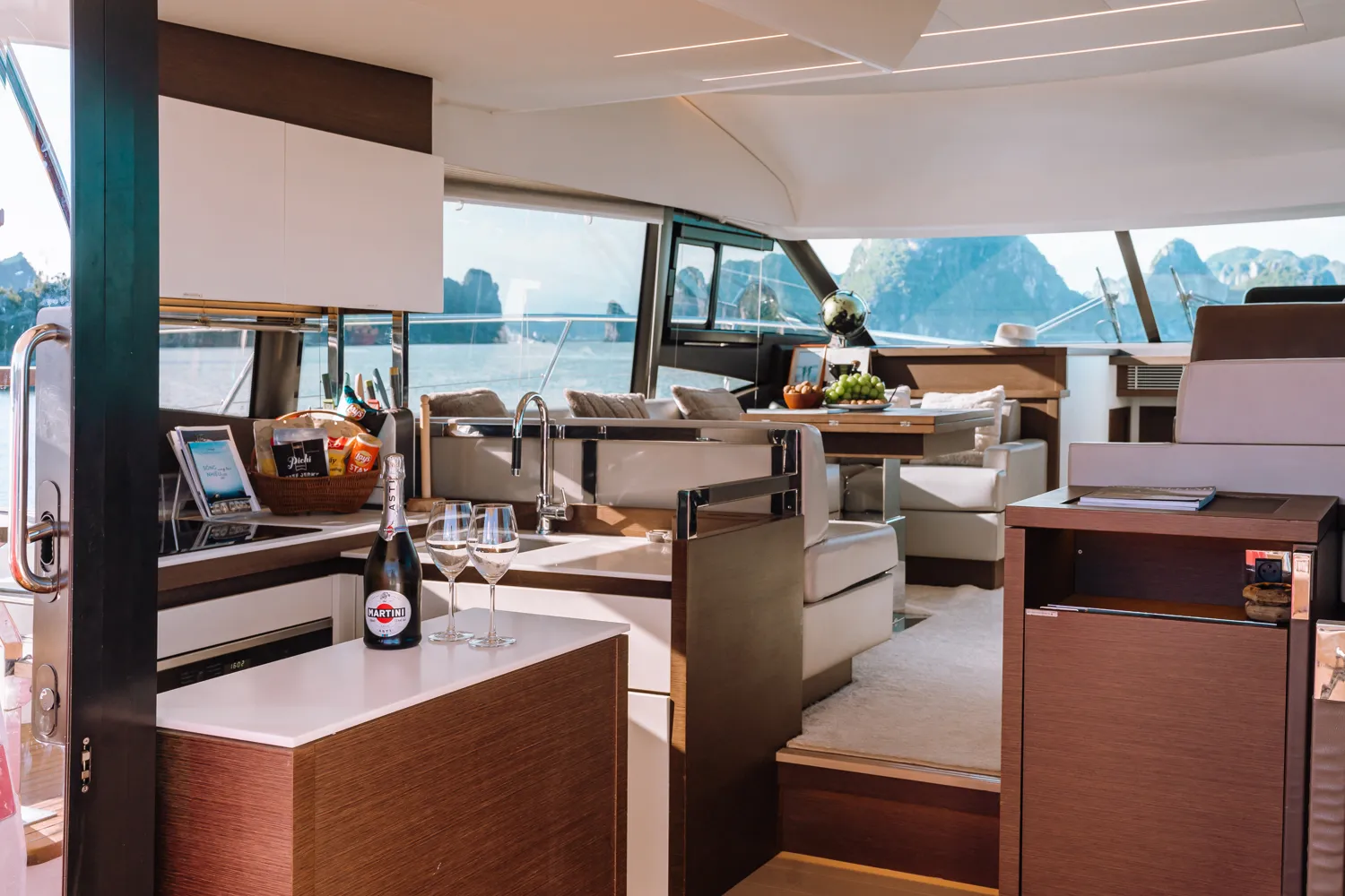 Nội thất du thuyền Prestige 520